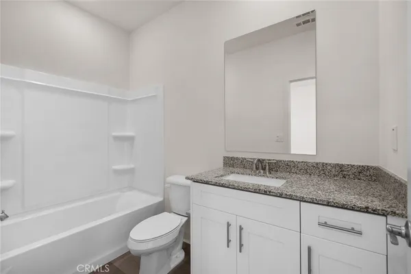 $706,900 | 14550 Indigo Street, Apple Valley, CA 92307