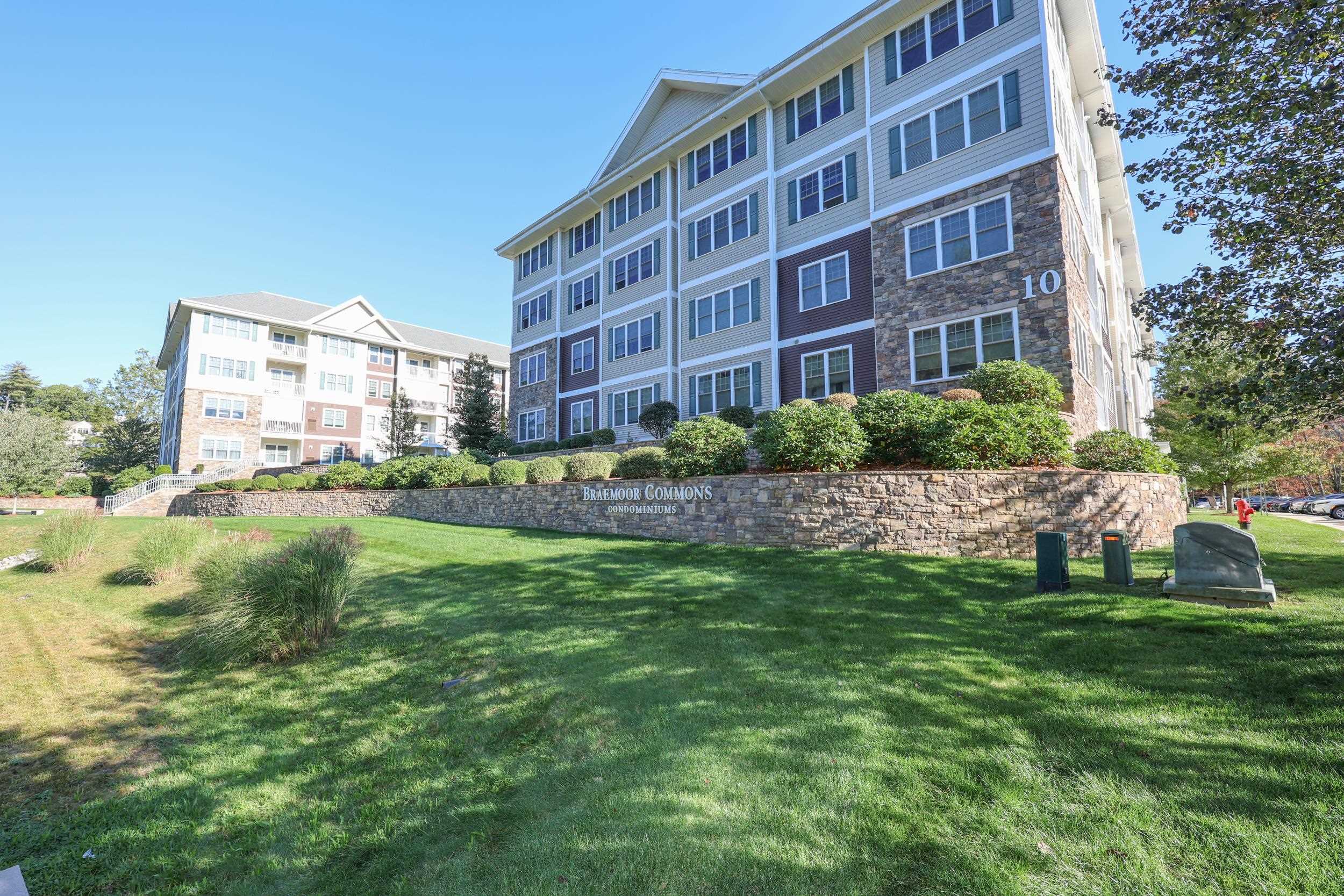 10 Braemoor Woods Road, Unit 202 Salem, NH 03079 - Photo 2 of 41