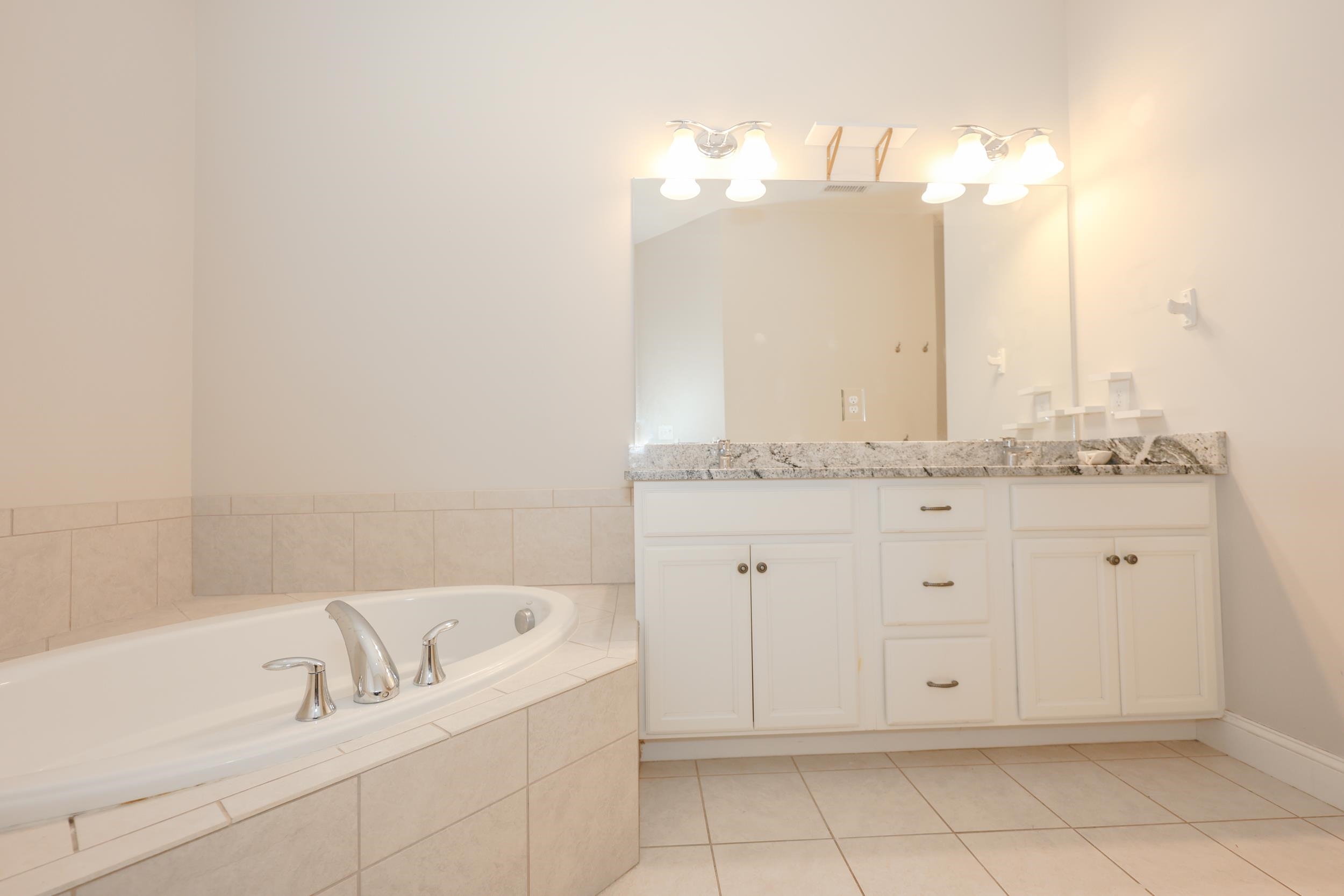 10 Braemoor Woods Road, Unit 202 Salem, NH 03079 - Photo 26 of 41