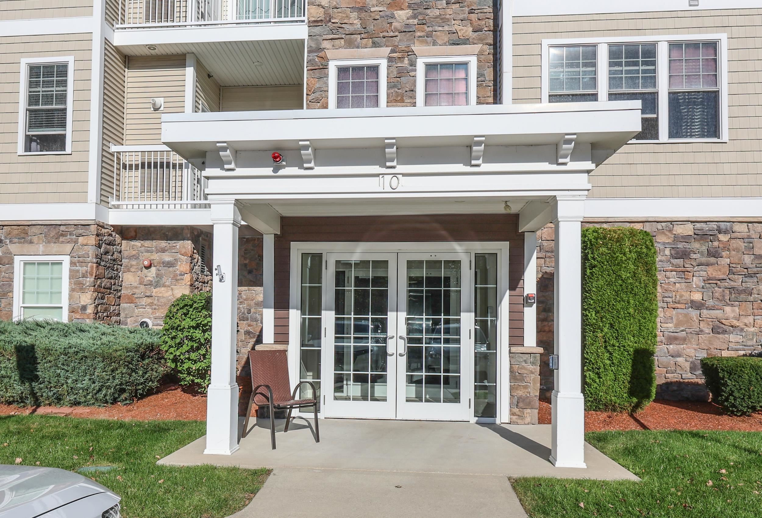 10 Braemoor Woods Road, Unit 202 Salem, NH 03079 - Photo 3 of 41