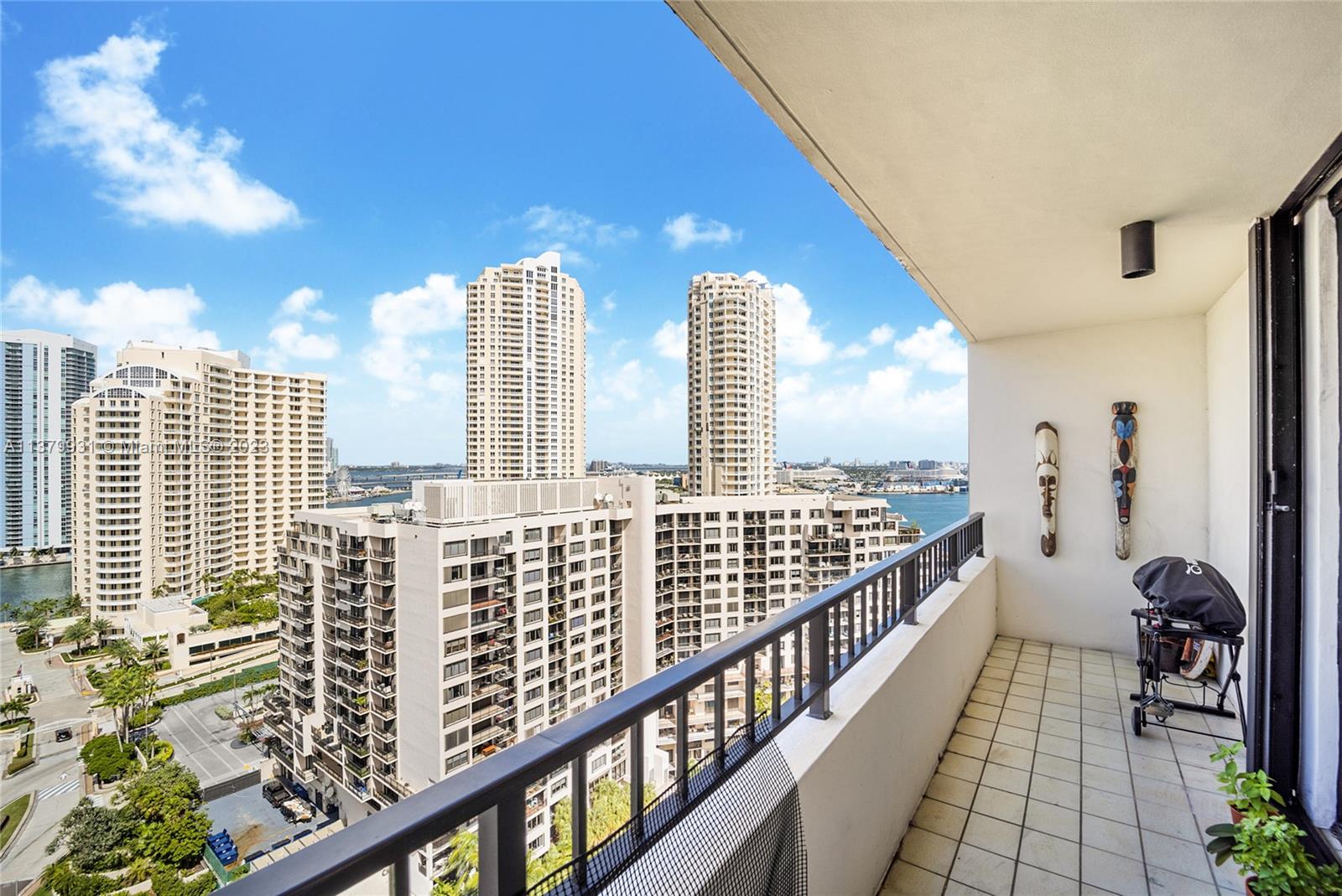 520 Brickell Key Drive, Unit APH10 Miami, FL 33131 - Photo 13 of 23 a view of balcony with couch