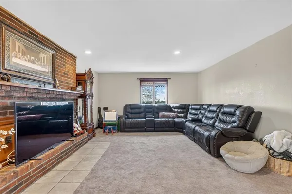 $480,000 | 721 Southwest 1251st Road, Holden, MO 64040