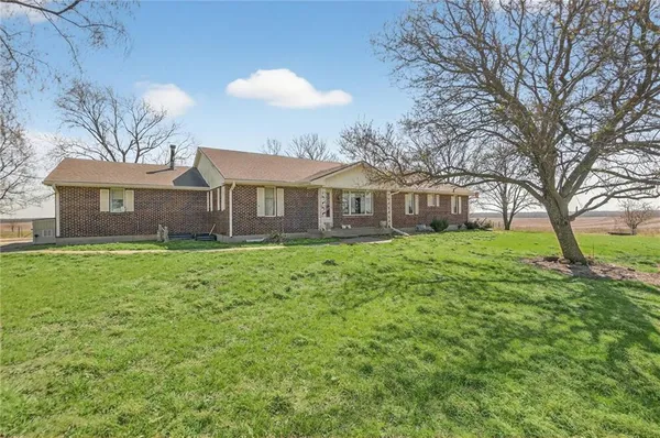 $480,000 | 721 Southwest 1251st Road, Holden, MO 64040