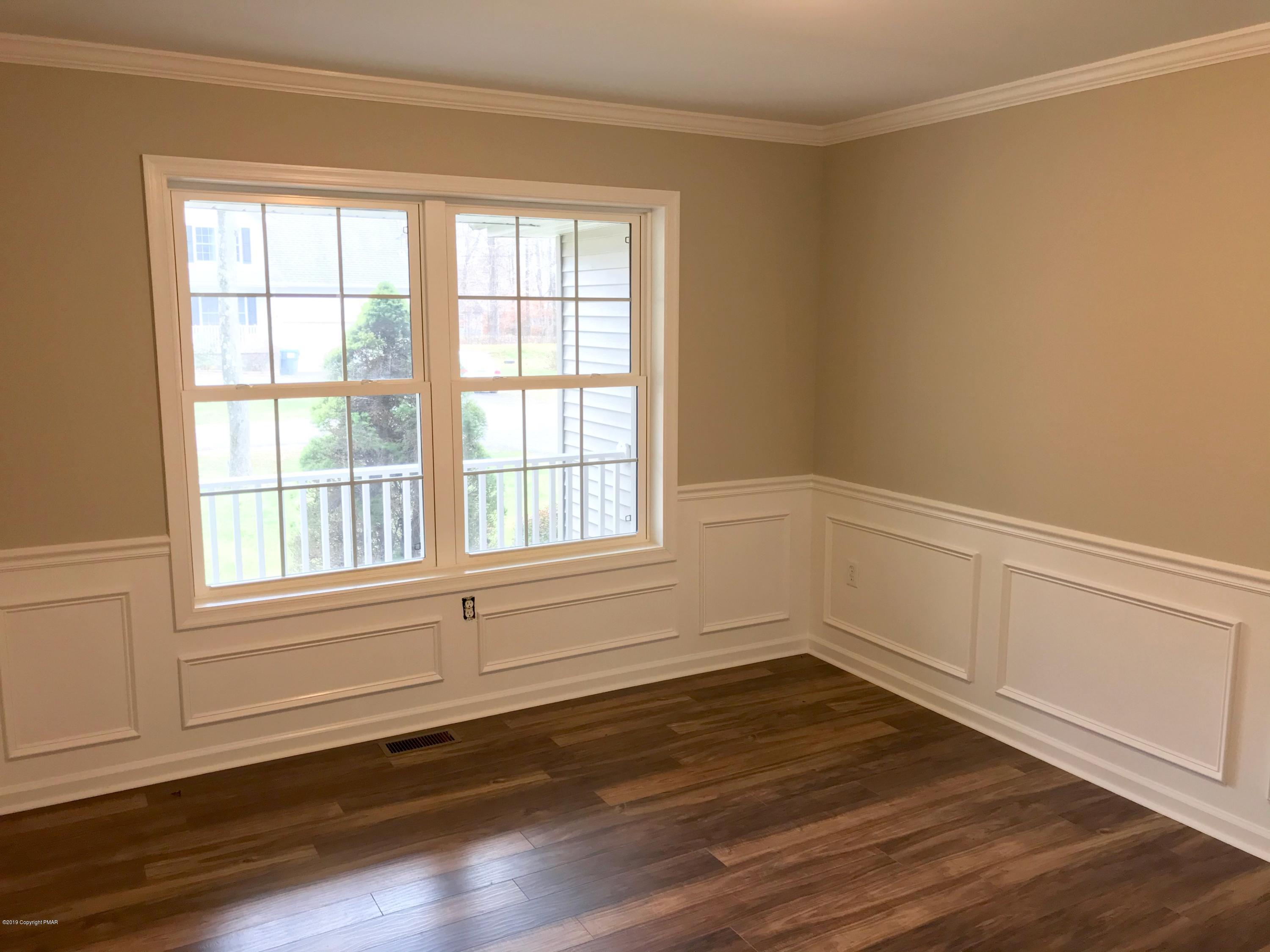 8148 Mayfair Road Tobyhanna, PA 18466 - Photo 8 of 31 Living2