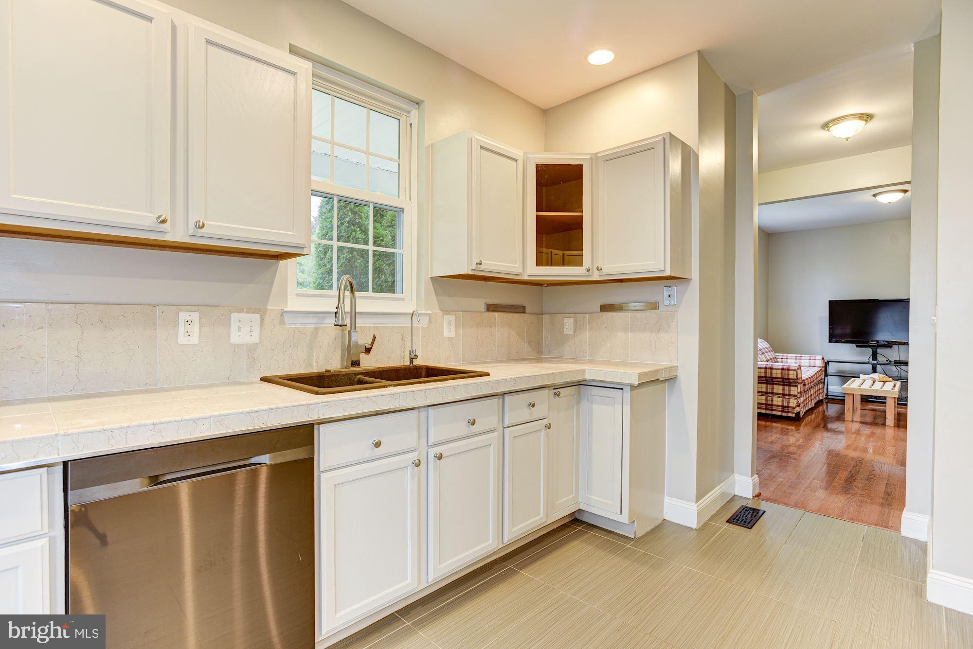 9406 Guilford Road Columbia, MD 21046 - Photo 11 of 35 Kitchen
