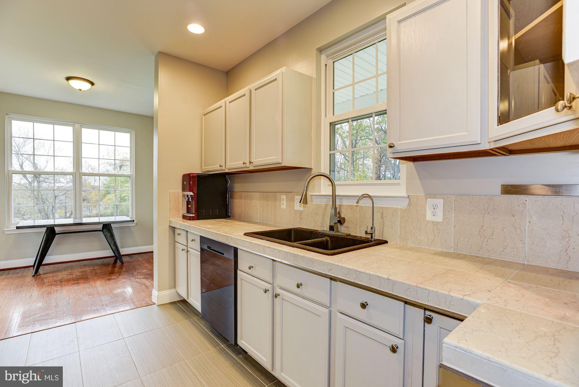 9406 Guilford Road Columbia, MD 21046 - Photo 12 of 35 Kitchen & Breakfast Room