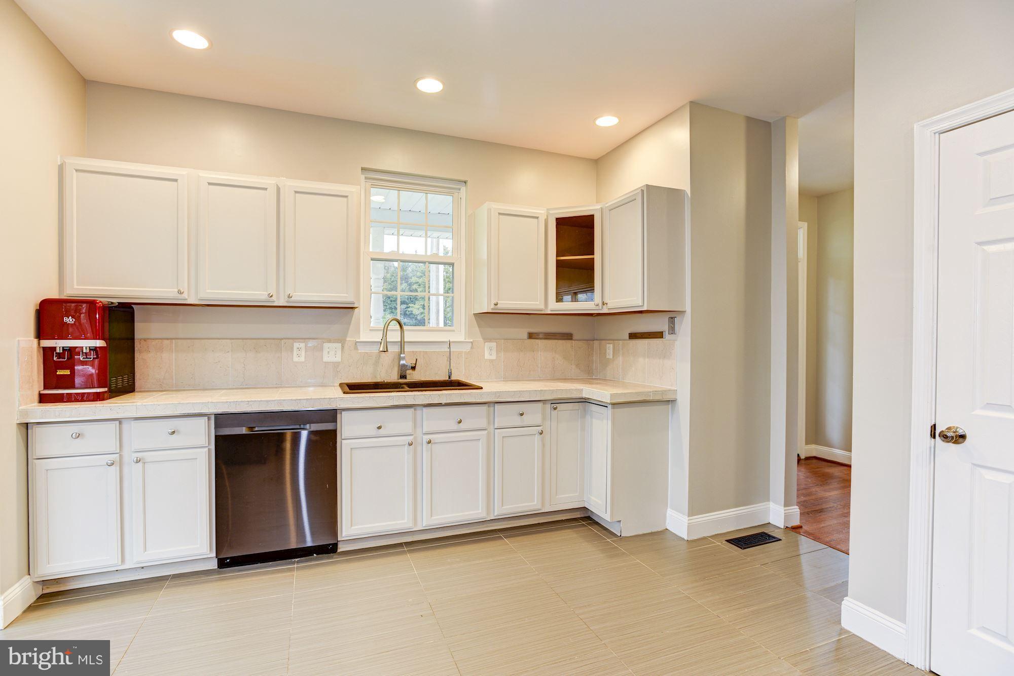 9406 Guilford Road Columbia, MD 21046 - Photo 13 of 35 Kitchen