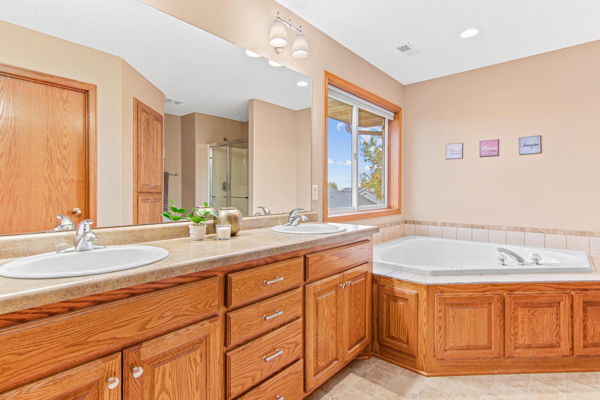 47 Robin Way Hudson, WI 54016 - Photo 20 of 36 Gallery Image 20