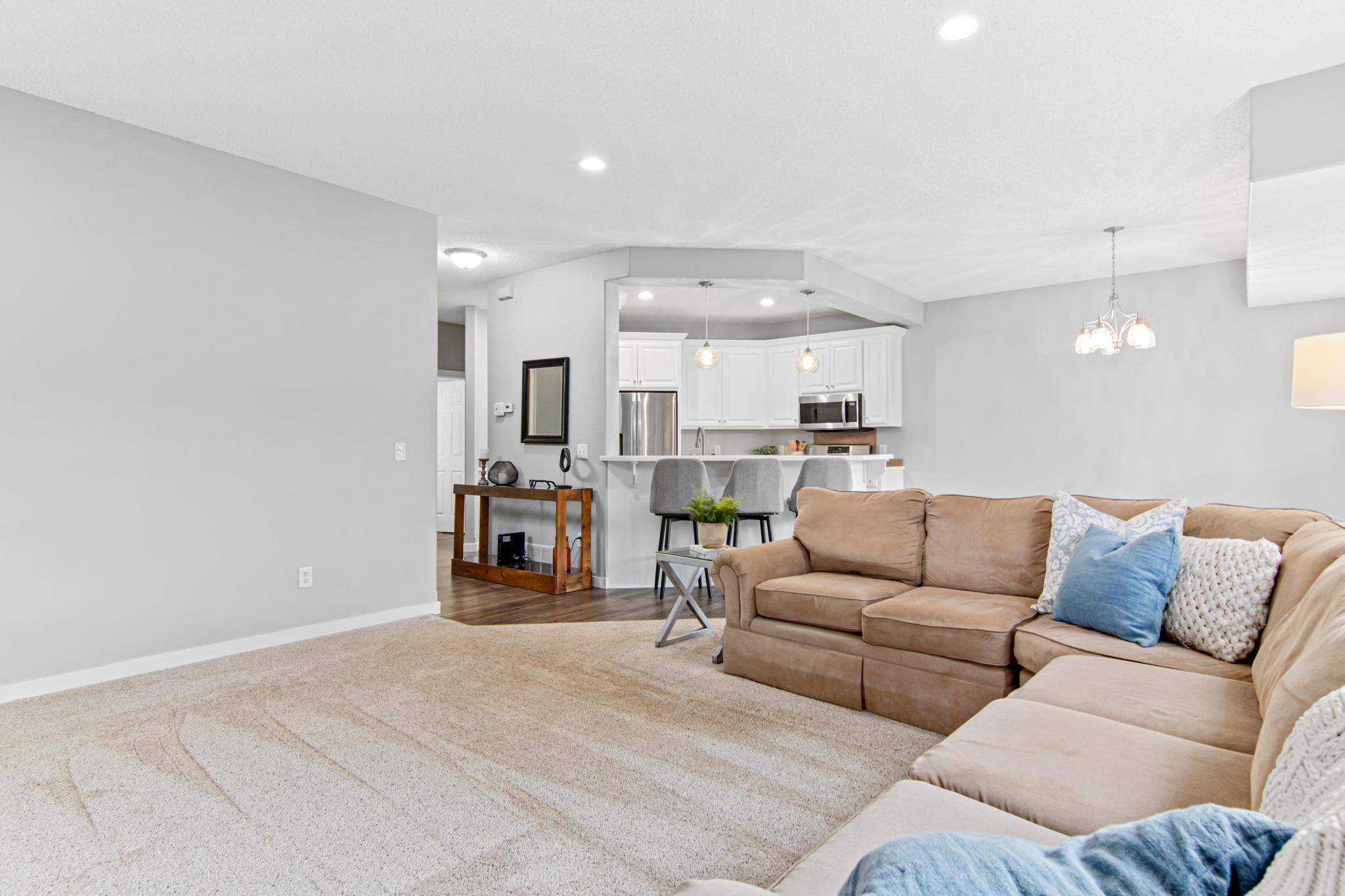 47 Robin Way Hudson, WI 54016 - Photo 6 of 36 Gallery Image 6