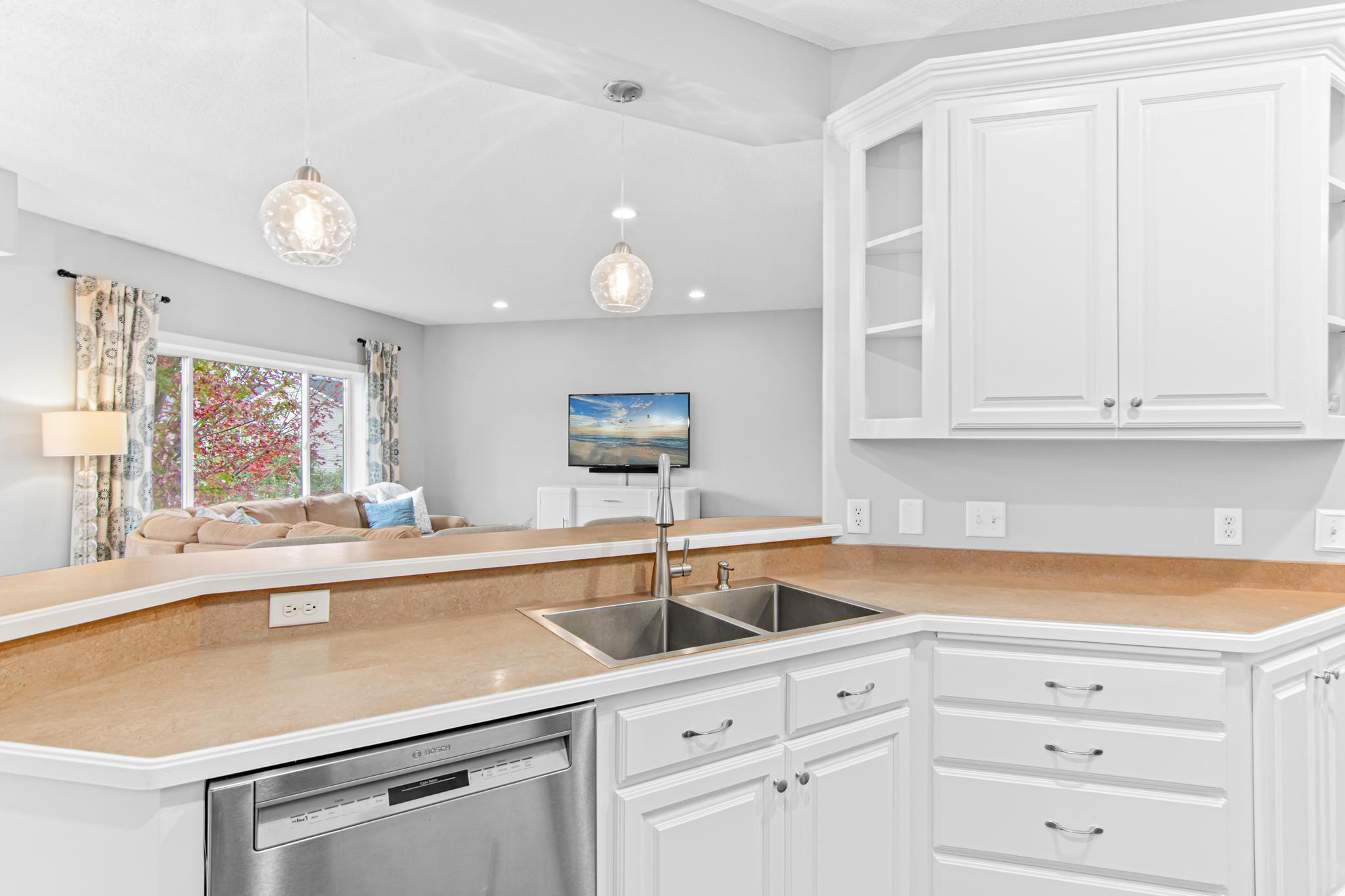 47 Robin Way Hudson, WI 54016 - Photo 9 of 36 Gallery Image 9