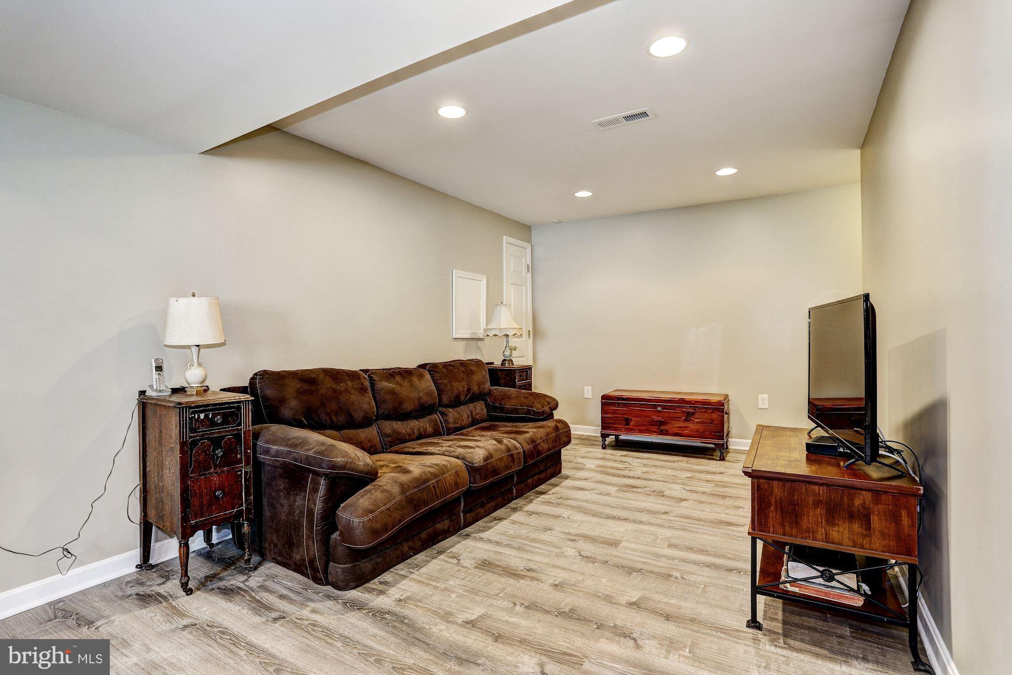 11345 Holter Road White Marsh, MD 21162 - Photo 28 of 38 Guest Suite Living Room