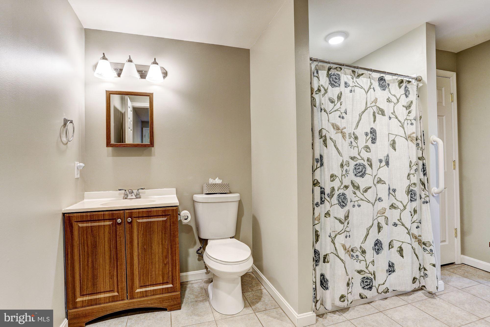11345 Holter Road White Marsh, MD 21162 - Photo 31 of 38 Bath
