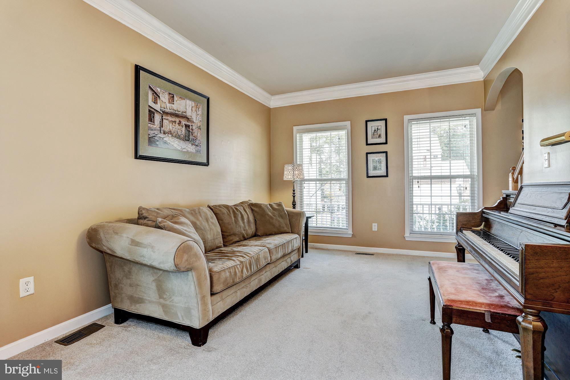11345 Holter Road White Marsh, MD 21162 - Photo 5 of 38 Living Room