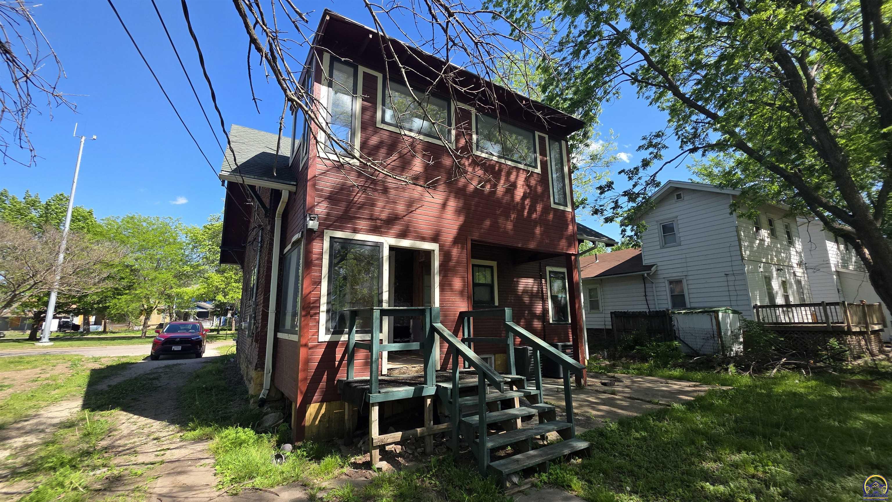 1117 Southwest Horne Street Topeka, KS 66604 - Photo 3 of 23