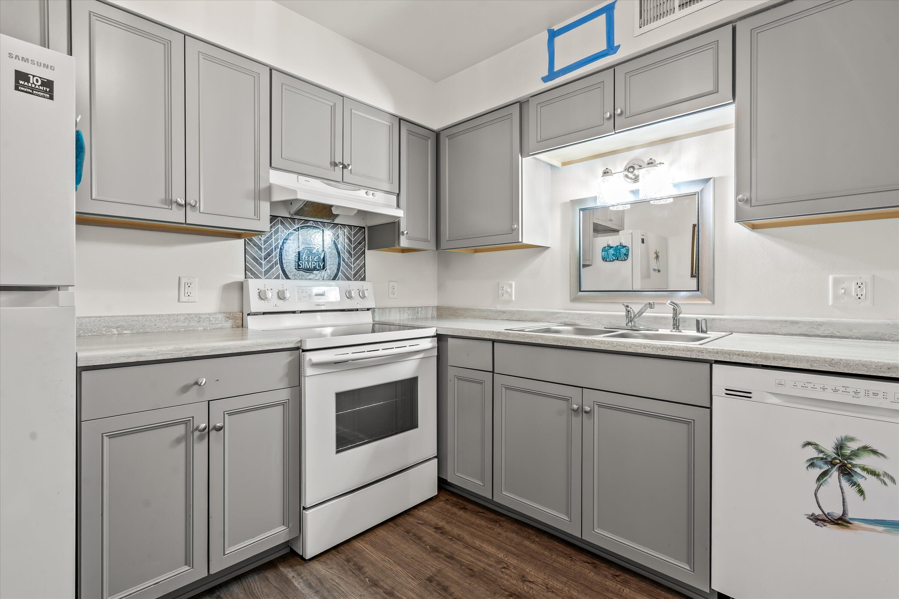 3759 North 88th Street, Unit 105 Milwaukee, WI 53222 - Photo 12 of 34 06-DSC09411