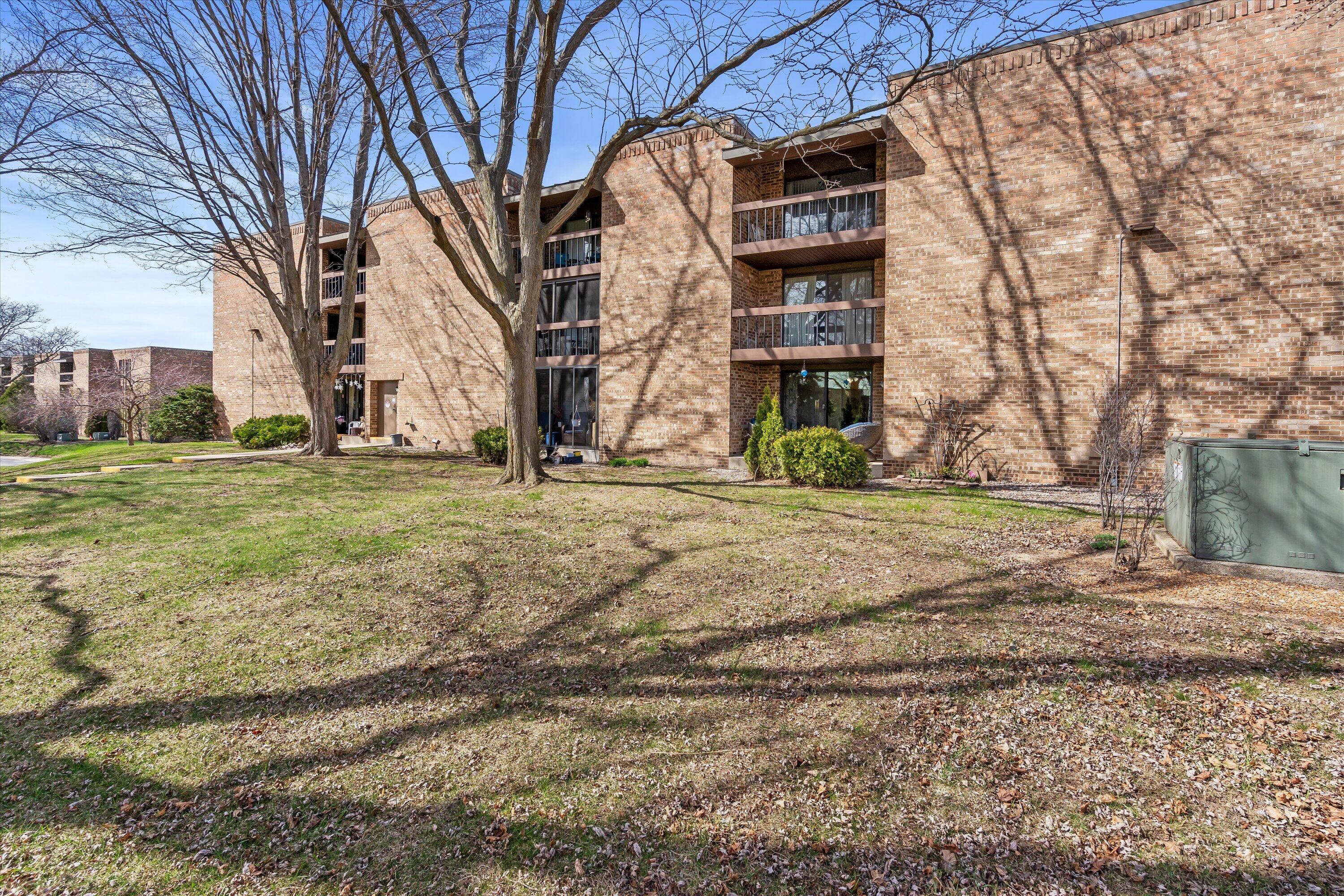 3759 North 88th Street, Unit 105 Milwaukee, WI 53222 - Photo 21 of 34 23-DSC09500