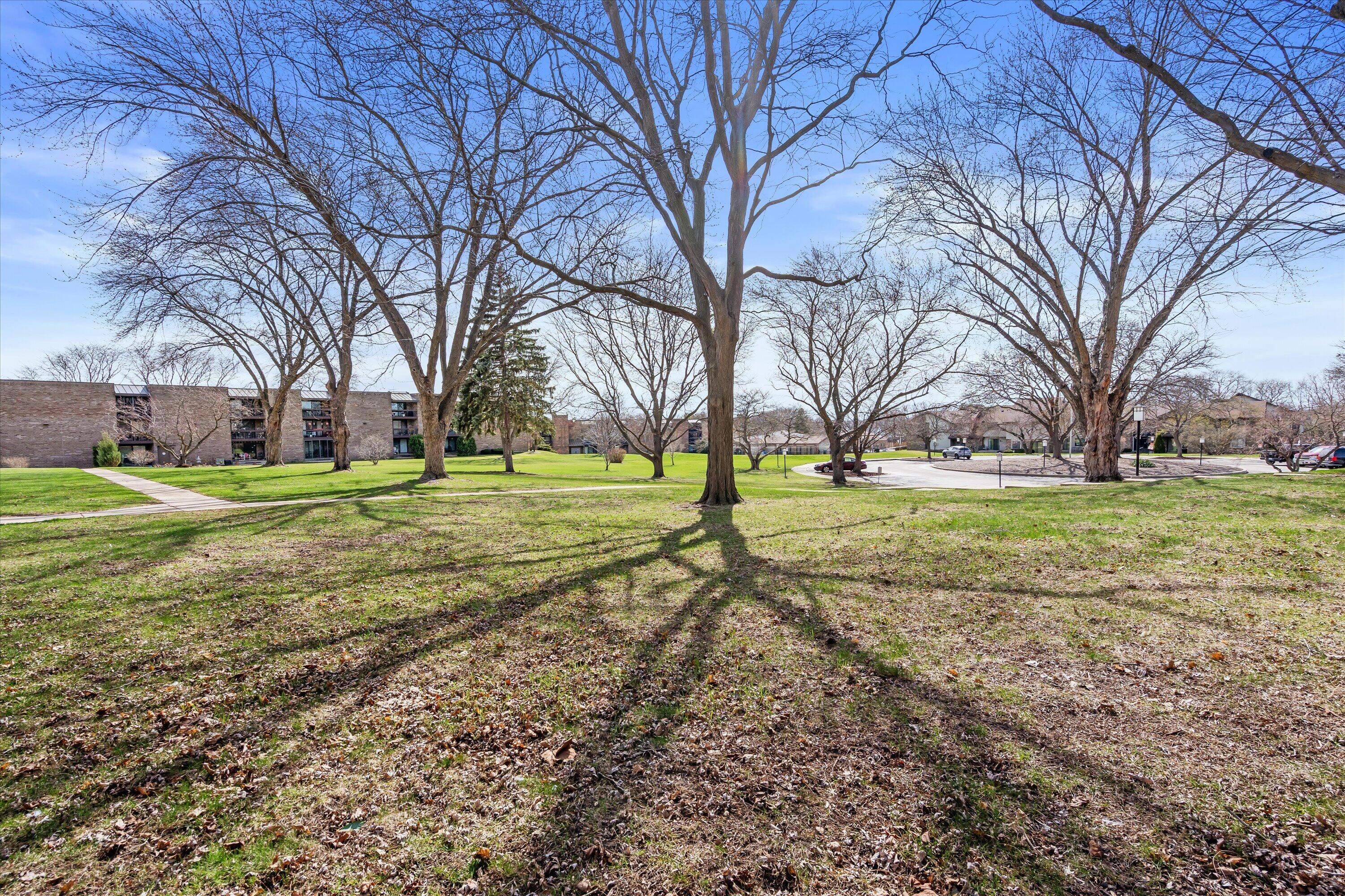 3759 North 88th Street, Unit 105 Milwaukee, WI 53222 - Photo 23 of 34 26-DSC09512