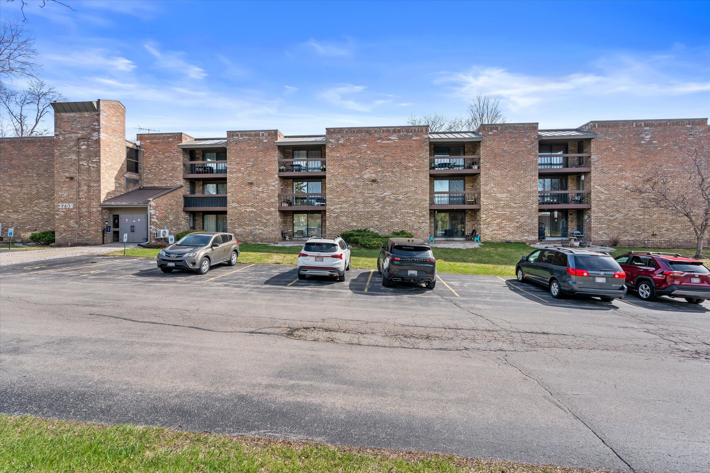 3759 North 88th Street, Unit 105 Milwaukee, WI 53222 - Photo 26 of 34 29-DSC09521