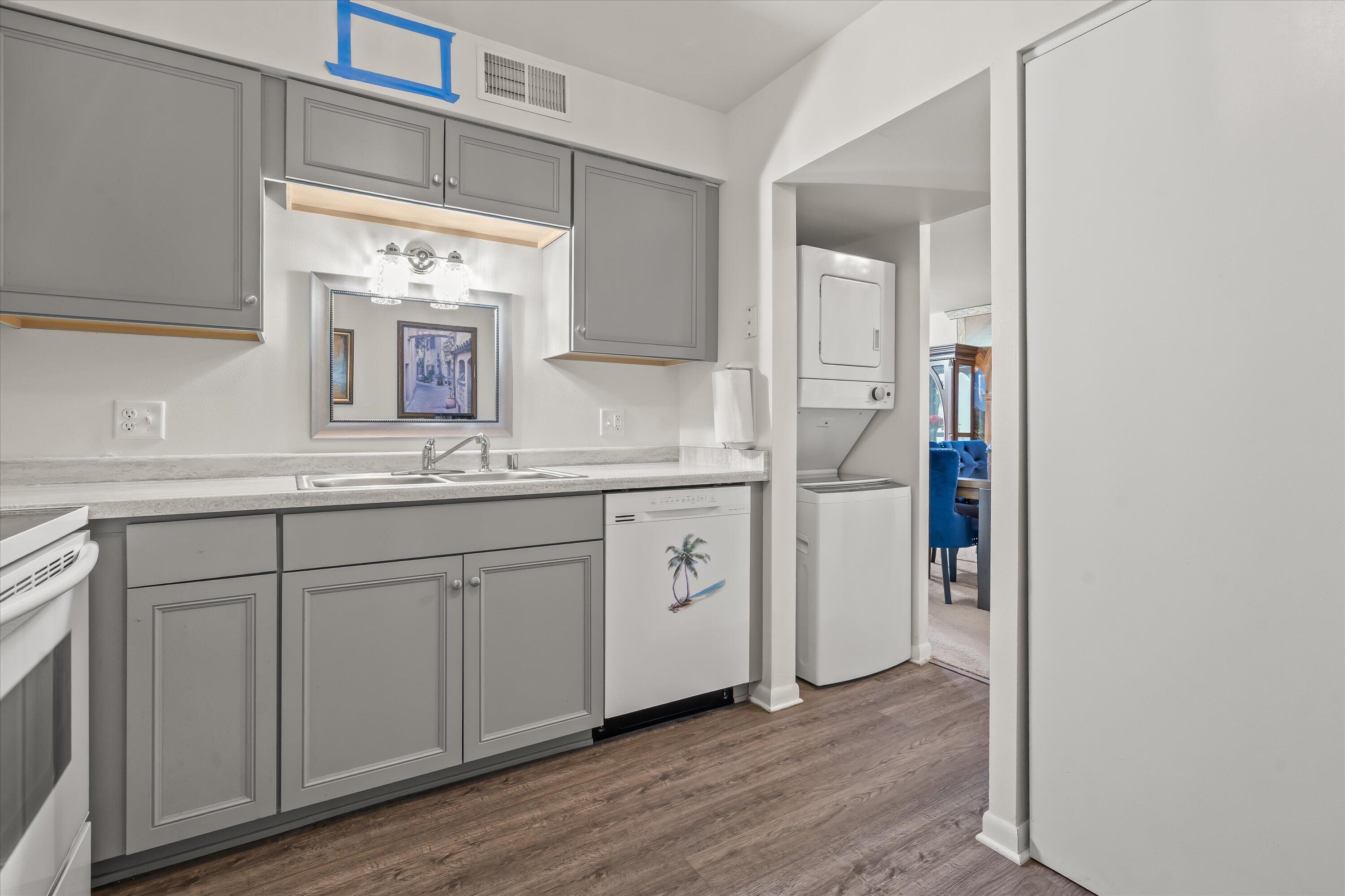 3759 North 88th Street, Unit 105 Milwaukee, WI 53222 - Photo 9 of 34 03-DSC09402
