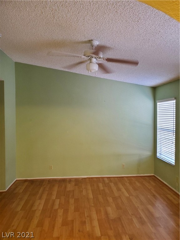 2817 Quaker Ridge Road Las Vegas, NV 89142 - Photo 12 of 27 Gallery Image 12