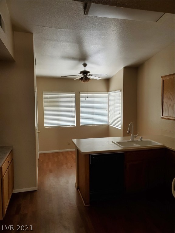 2817 Quaker Ridge Road Las Vegas, NV 89142 - Photo 6 of 27 Gallery Image 6