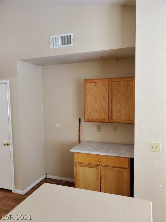 2817 Quaker Ridge Road Las Vegas, NV 89142 - Photo 8 of 27 Gallery Image 8