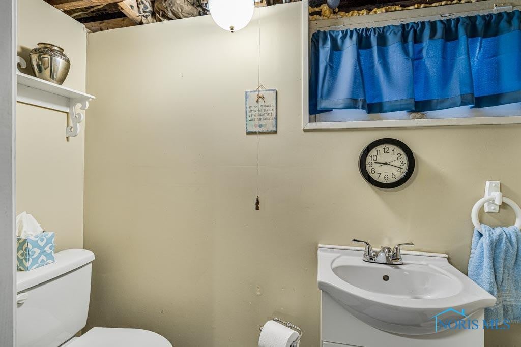 5857 Atwell Road Toledo, OH 43613 - Photo 33 of 39 Gallery Image 33