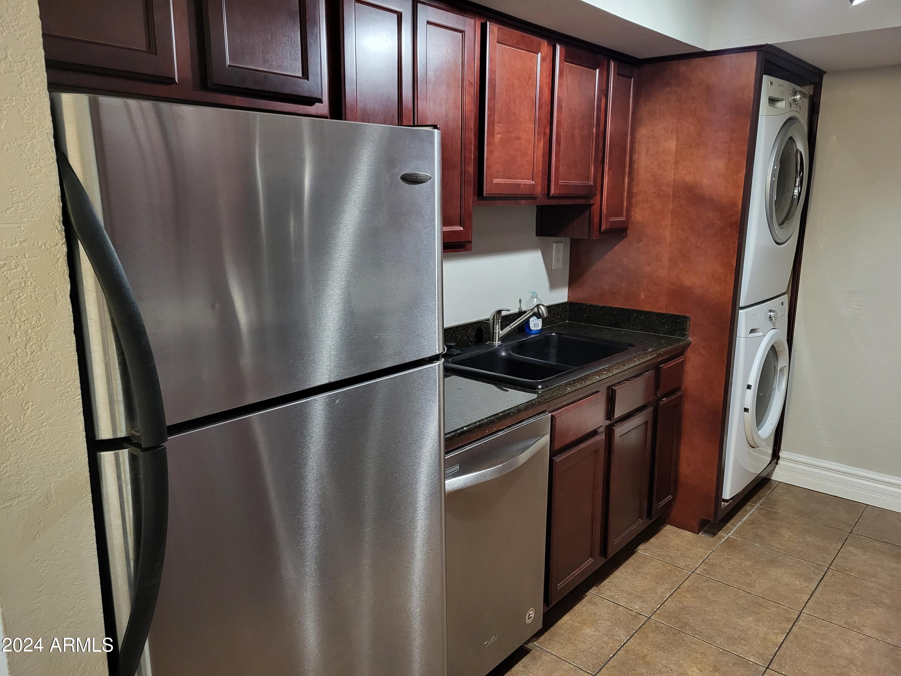 3825 East Camelback Road, Unit 134 Phoenix, AZ 85018 - Photo 7 of 31 20240106_155150