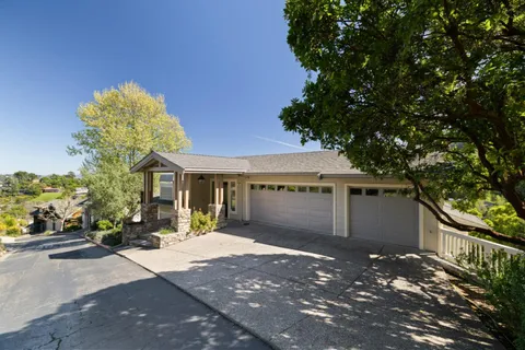 $2,488,000 | 43 Baywood Terrace, San Rafael, CA 94901
