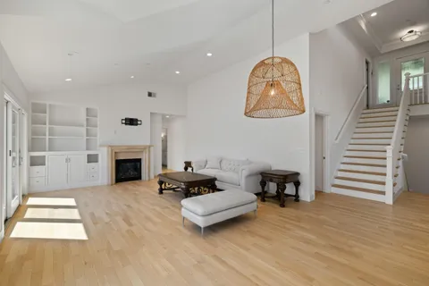 $2,488,000 | 43 Baywood Terrace, San Rafael, CA 94901