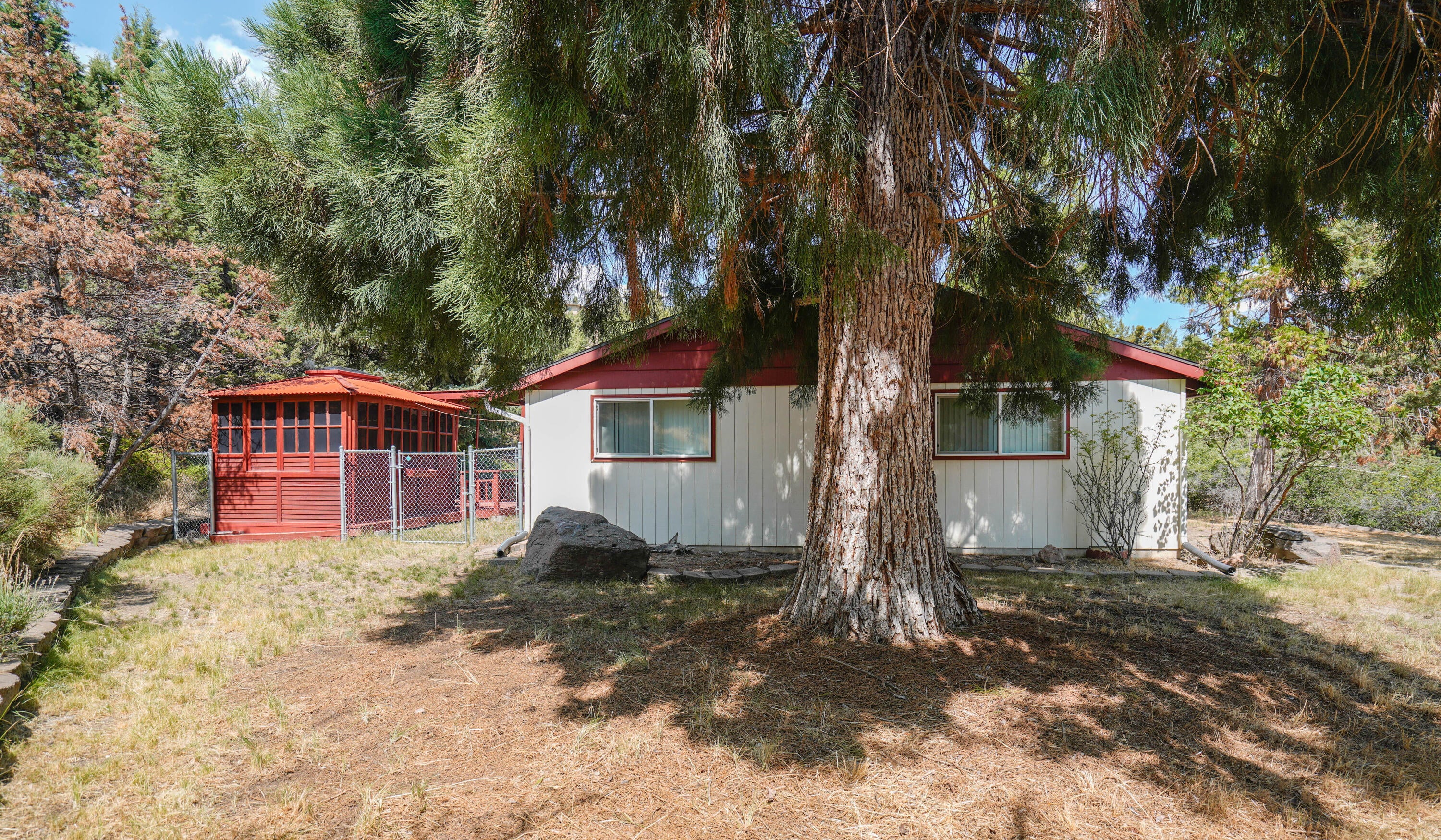 2728 Vale Road Klamath Falls, OR 97603 - Photo 30 of 43 31 south side