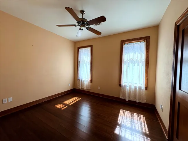 $328,000 | 1 Waterford Drive, Pinehurst, TX 77630