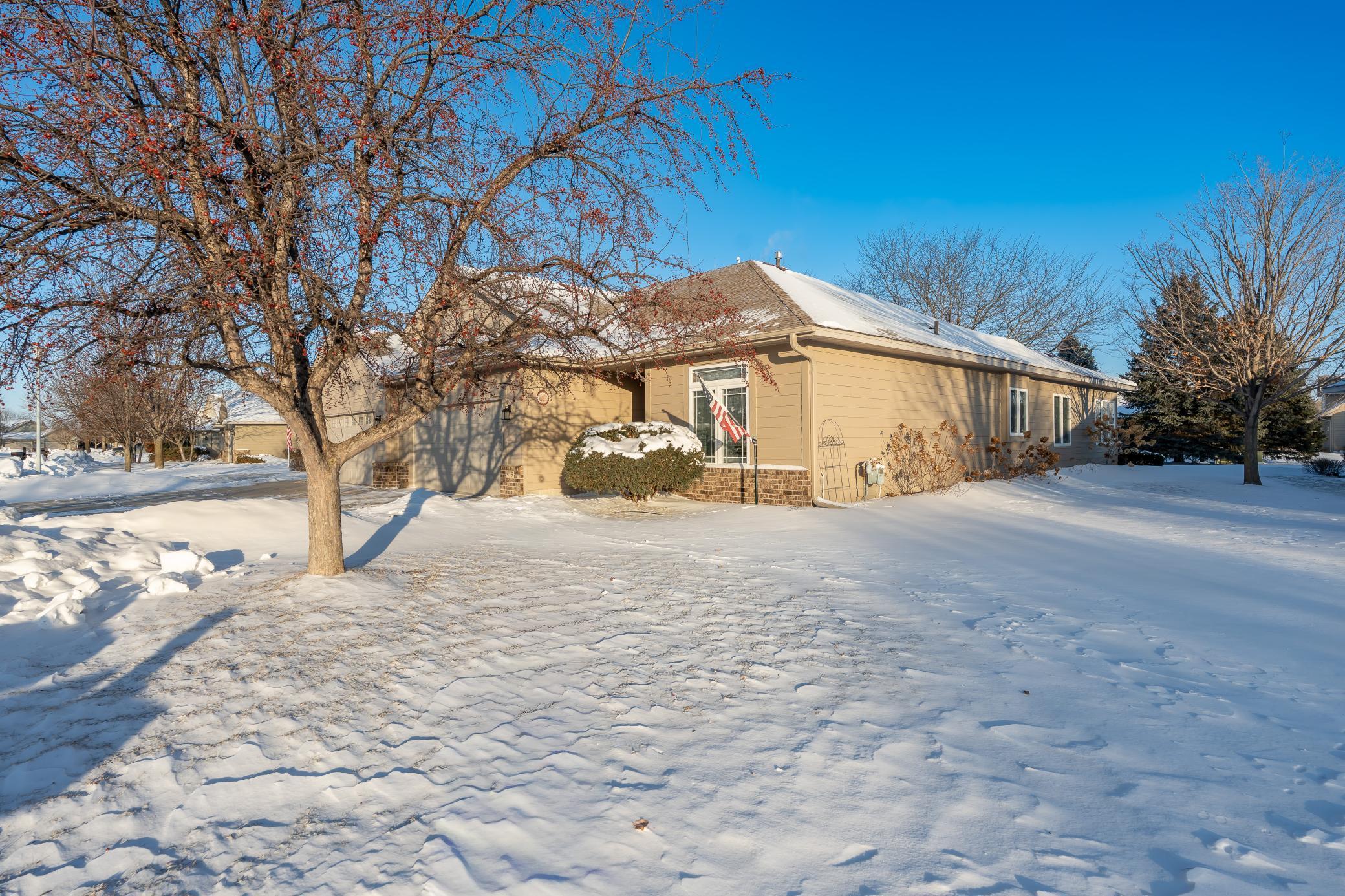 419 Independence Street New Prague, MN 56071 - Photo 2 of 34