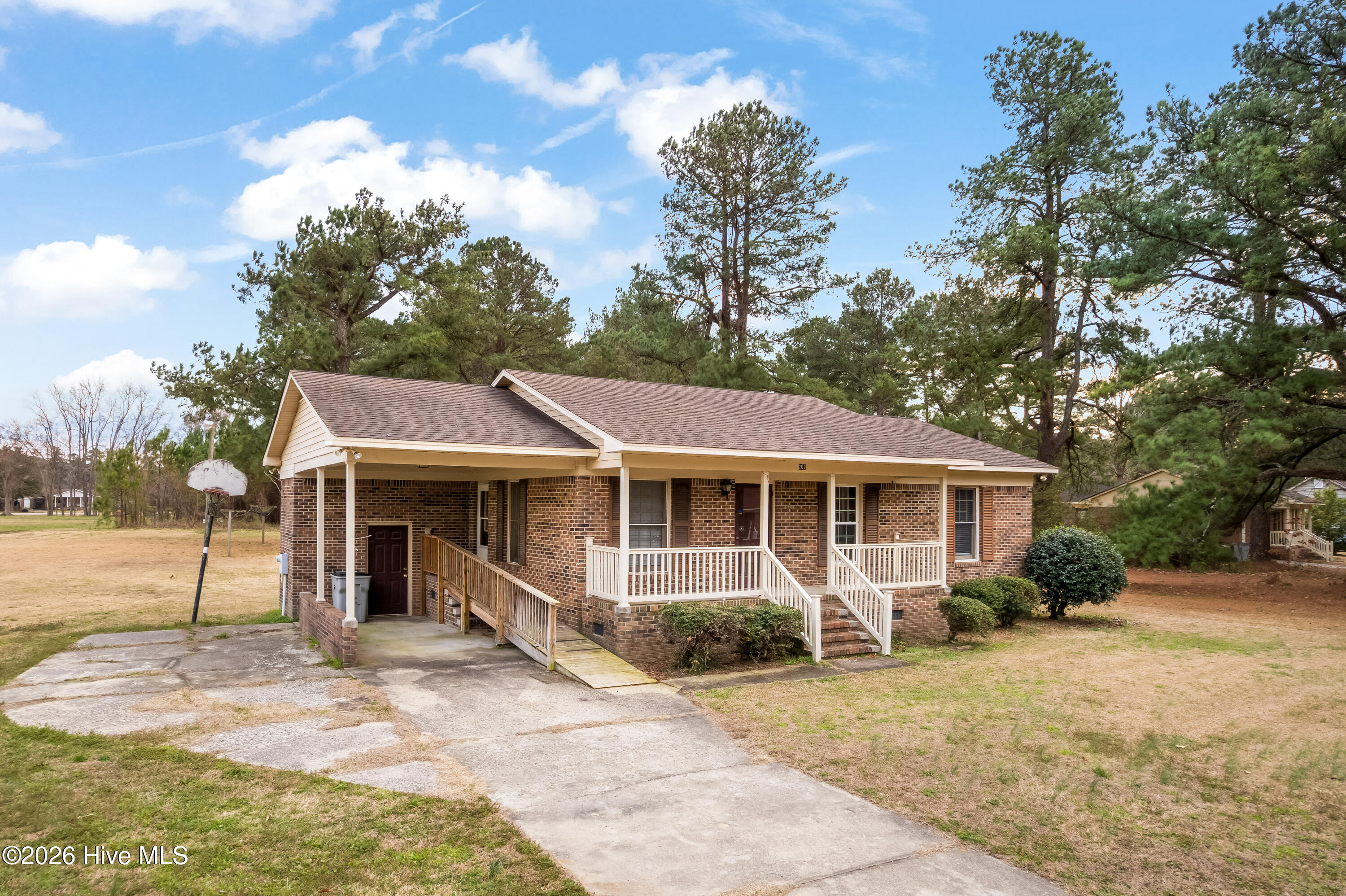 207 Gavin Road Plymouth, NC 27962 - Photo 4 of 29 ext-1