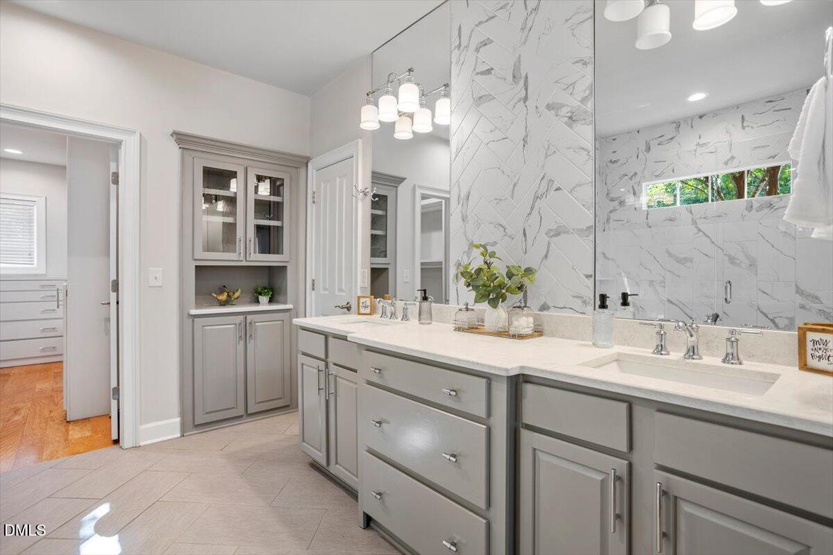 902 Ravendale Place Cary, NC 27513 - Photo 29 of 57 Primary Bath on main level