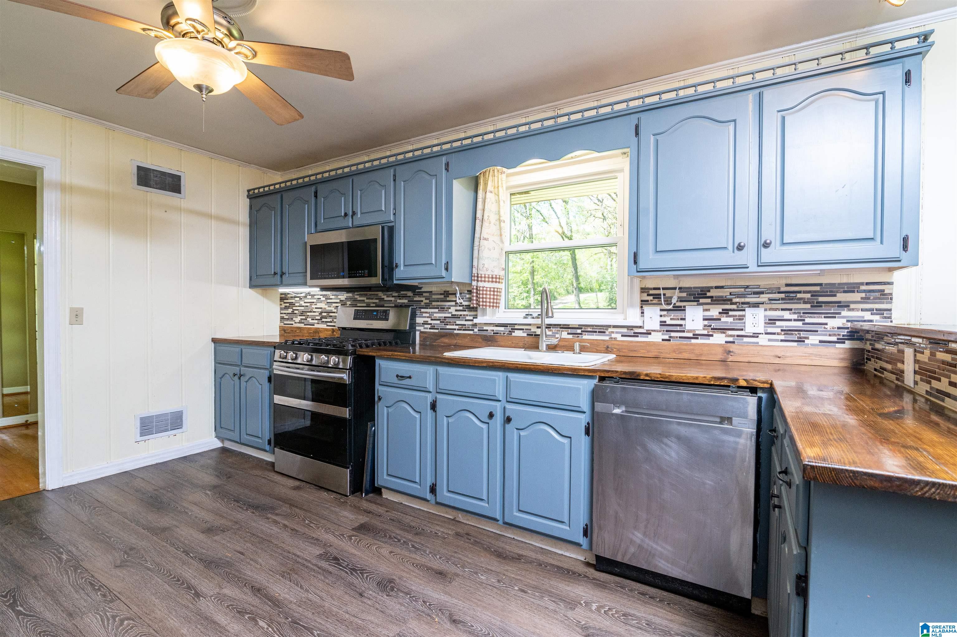 205 Crest Circle South Jasper, AL 35501 - Photo 17 of 30