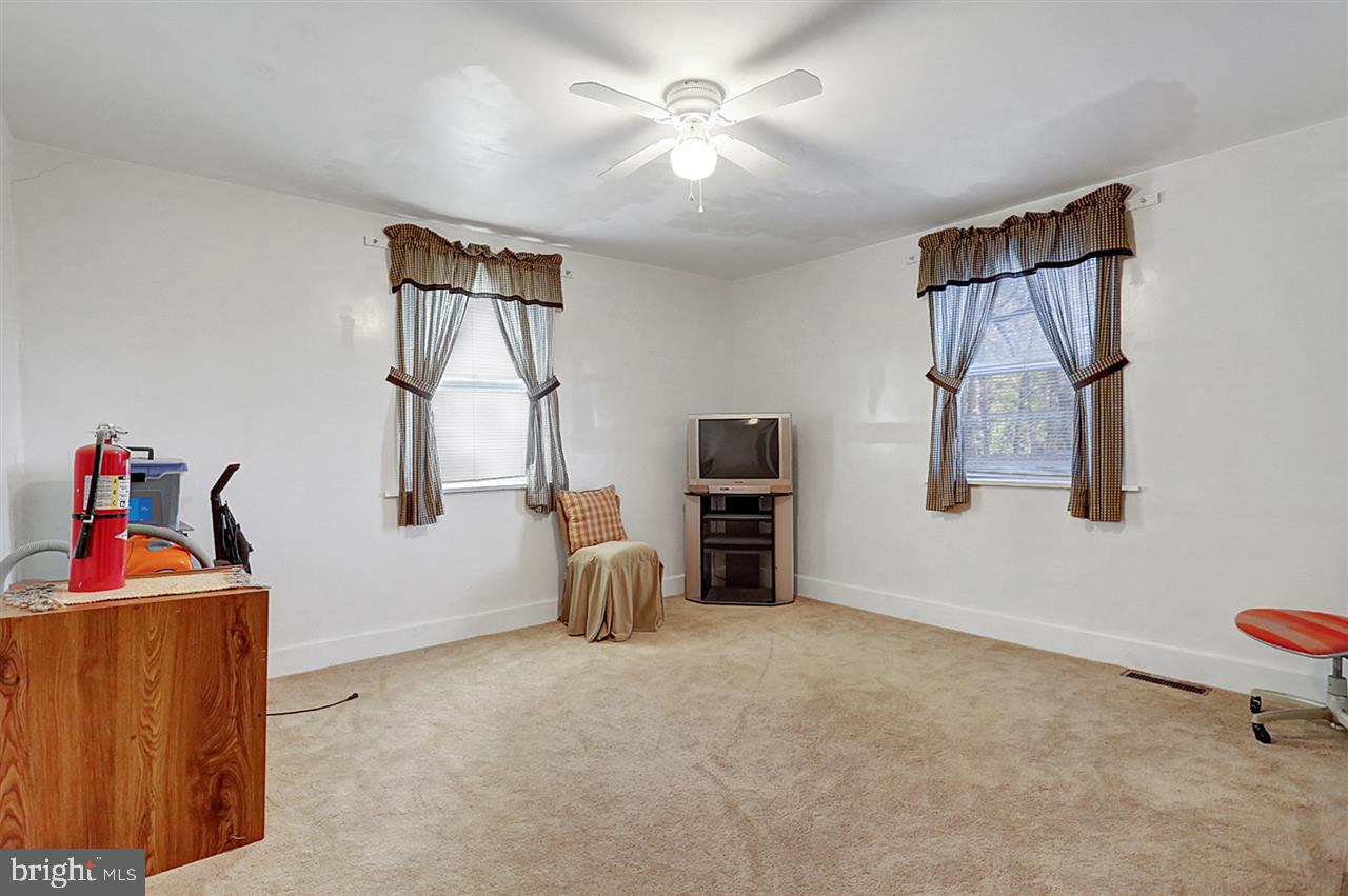5710 Union Deposit Road Harrisburg, PA 17111 - Photo 14 of 25 Gallery Image 14