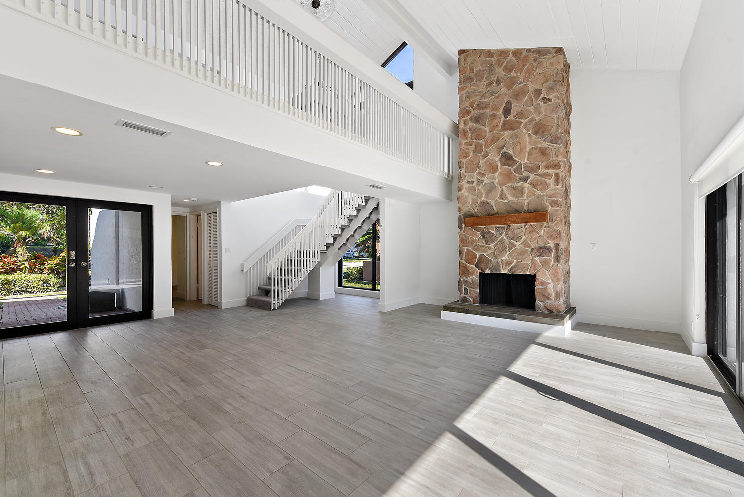 2680 Northwest 41st Street Boca Raton, FL 33434 - Photo 14 of 55 2680 NW 41st St Boca Raton FL-large-009-