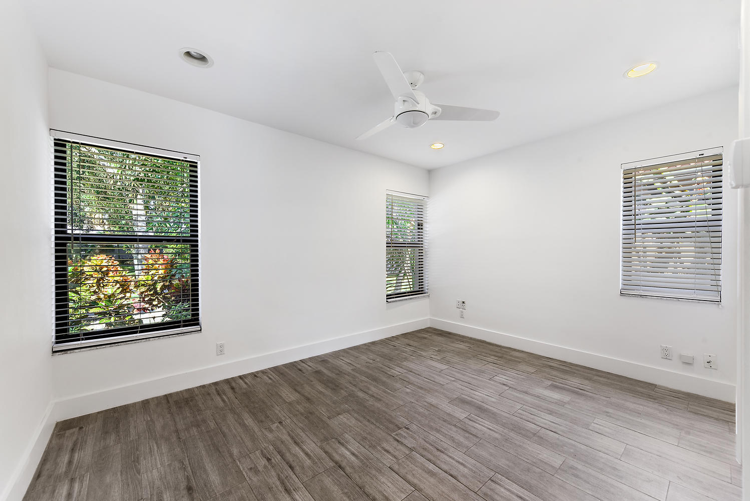 2680 Northwest 41st Street Boca Raton, FL 33434 - Photo 18 of 55 2680 NW 41st St Boca Raton FL-large-015-