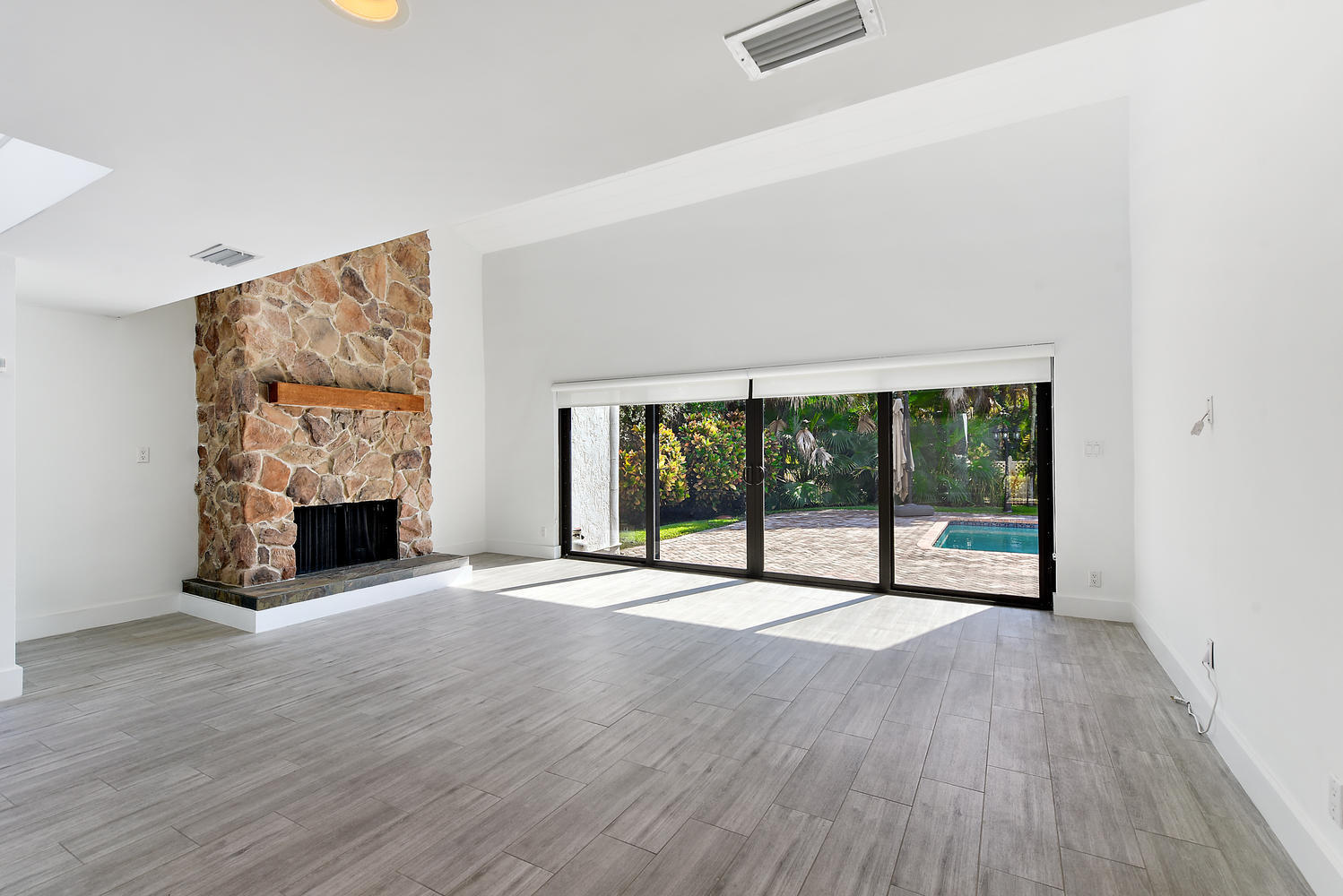 2680 Northwest 41st Street Boca Raton, FL 33434 - Photo 9 of 55 2680 NW 41st St Boca Raton FL-large-008-