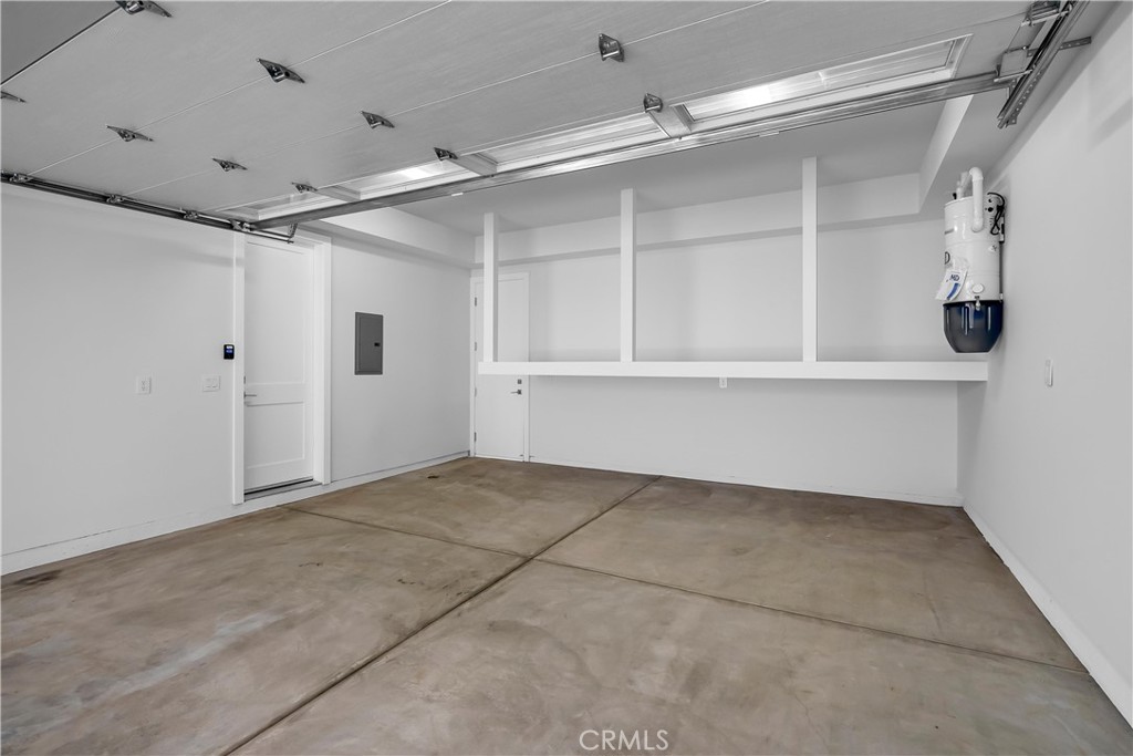 2317 Vanderbilt Lane, Unit A Redondo Beach, CA 90278 - Photo 38 of 39 a view of an empty room