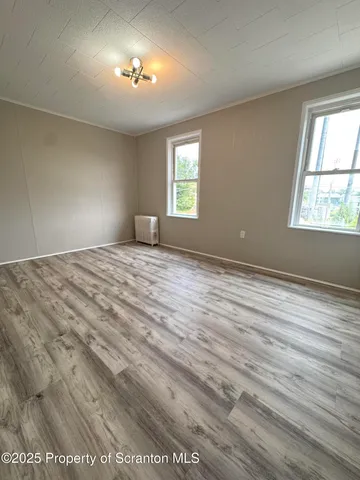 a view of empty room with window