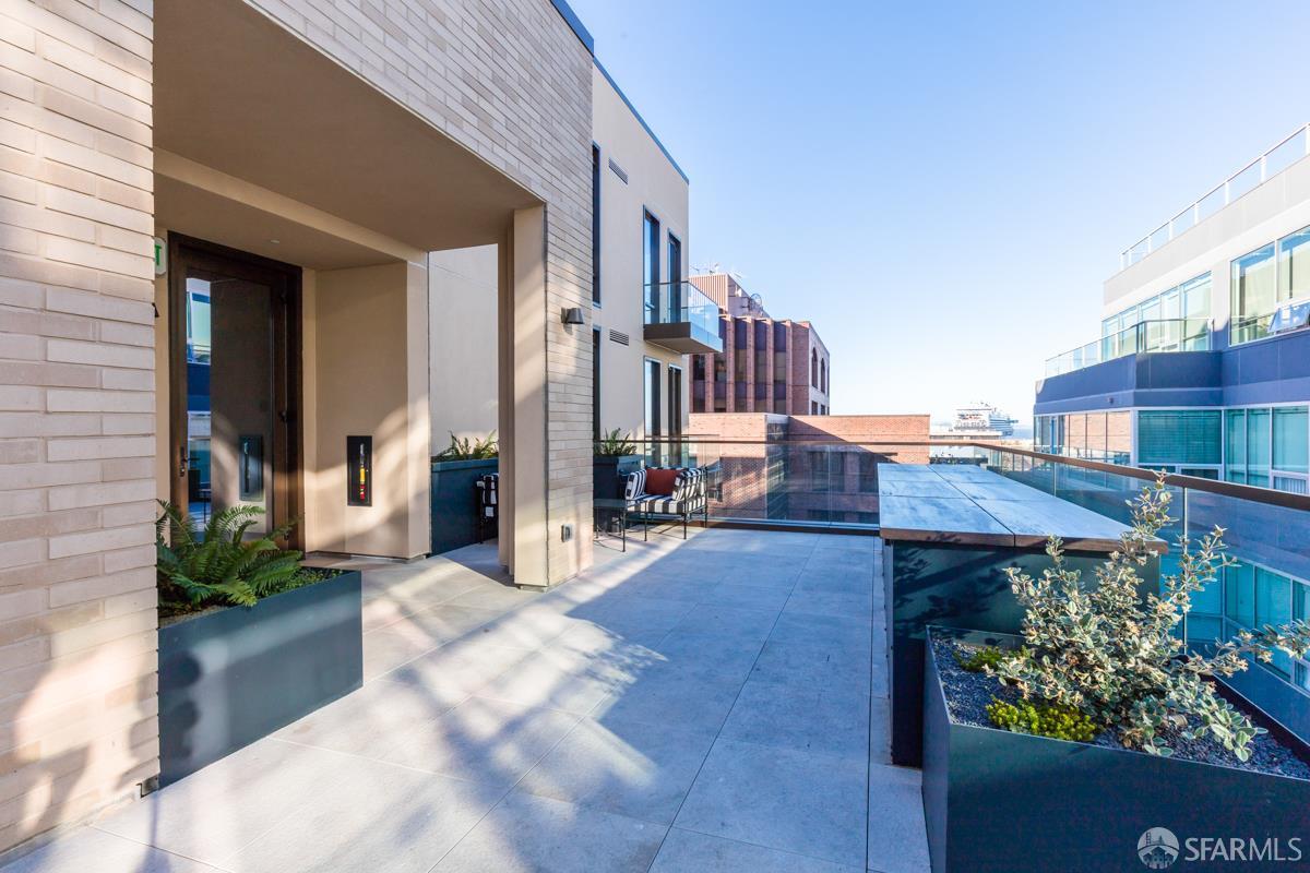 288 Pacific Avenue, Unit 2F San Francisco, CA 94111 - Photo 10 of 34 a view of couches in front of a house