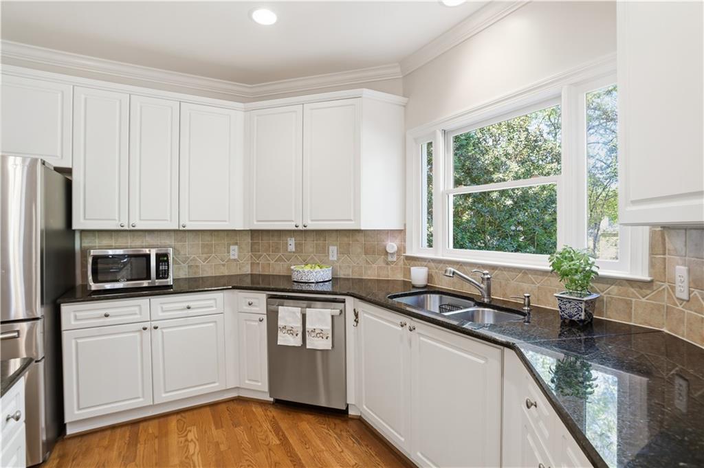 4662 Gilhams Road Roswell, GA 30075 - Photo 10 of 71