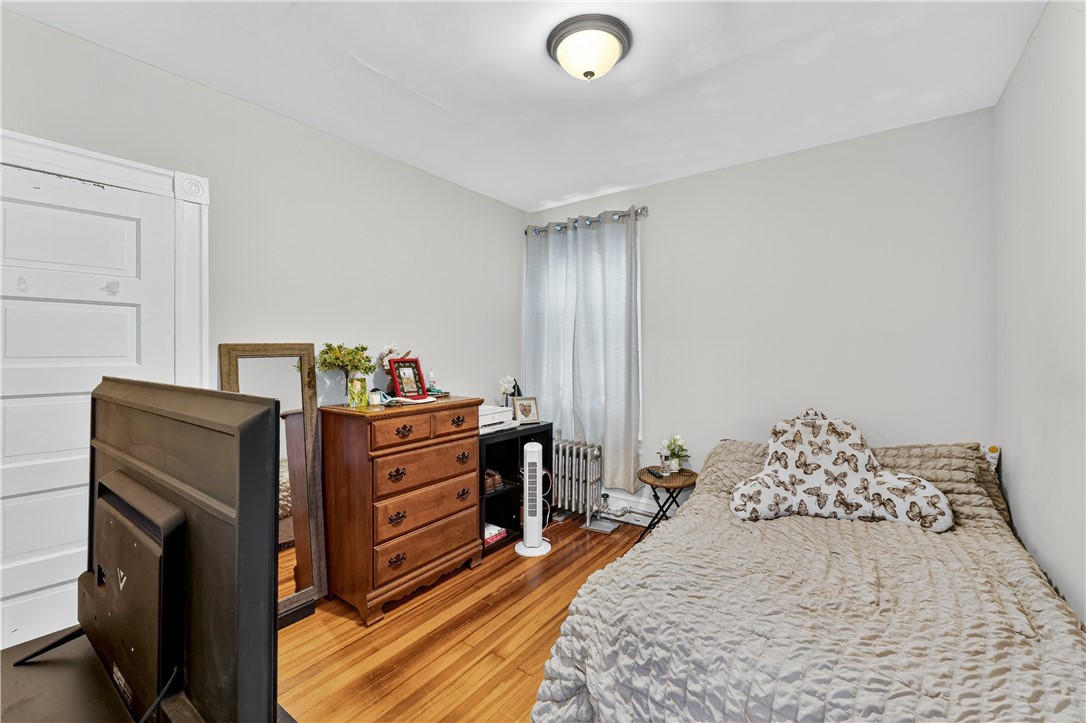 24 Pendleton Street Cranston, RI 02920 - Photo 6 of 31