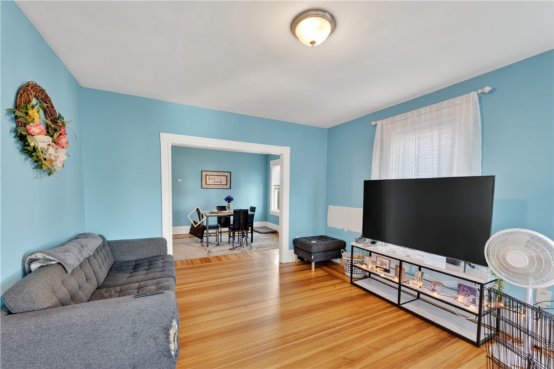 24 Pendleton Street Cranston, RI 02920 - Photo 9 of 31