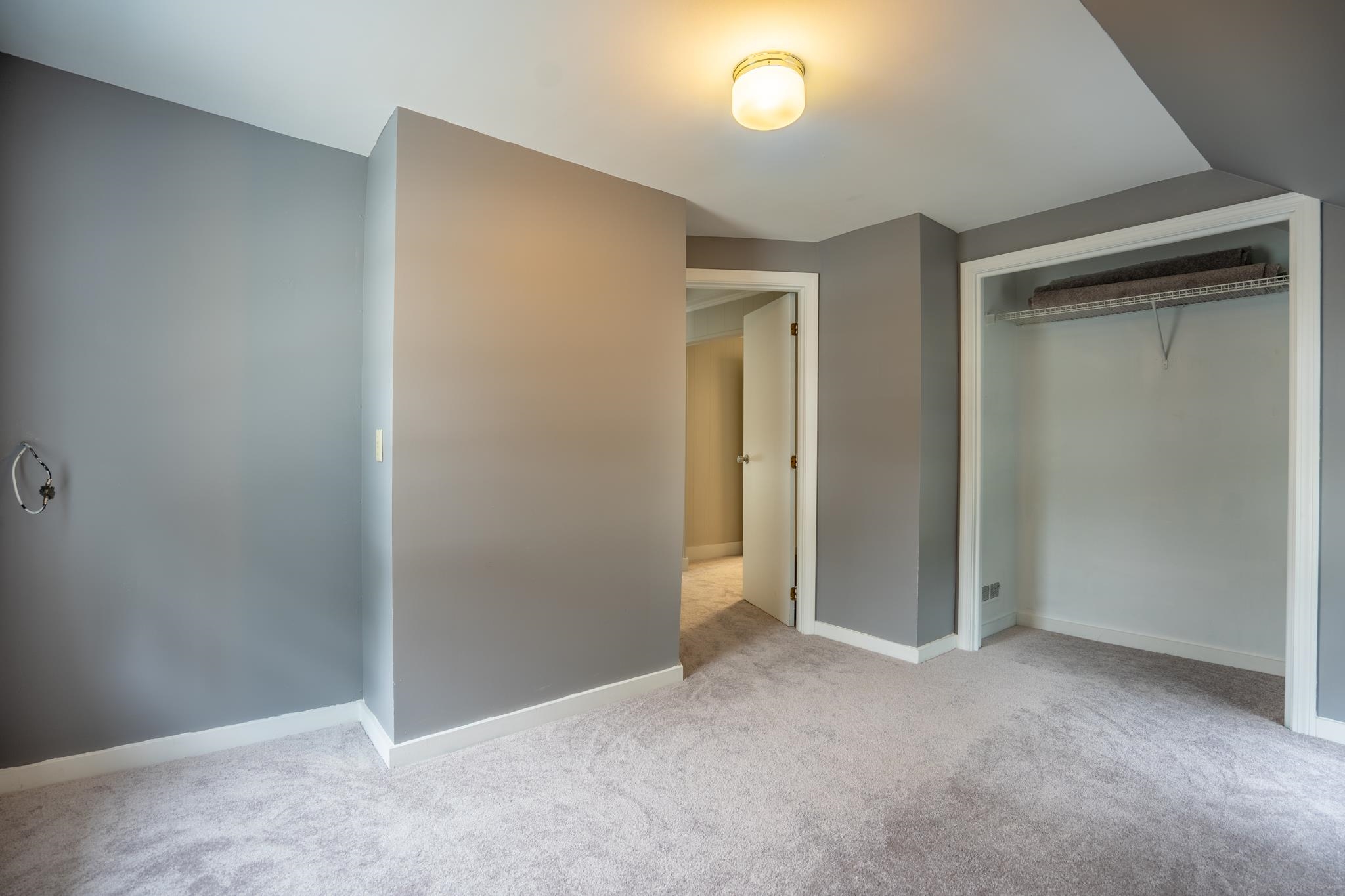 28 Pleasant Street Derry, NH 03038 - Photo 4 of 19 Gallery Image 4