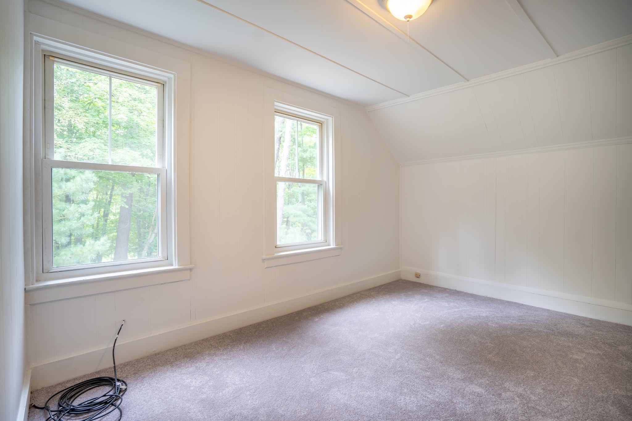 28 Pleasant Street Derry, NH 03038 - Photo 5 of 19 Gallery Image 5