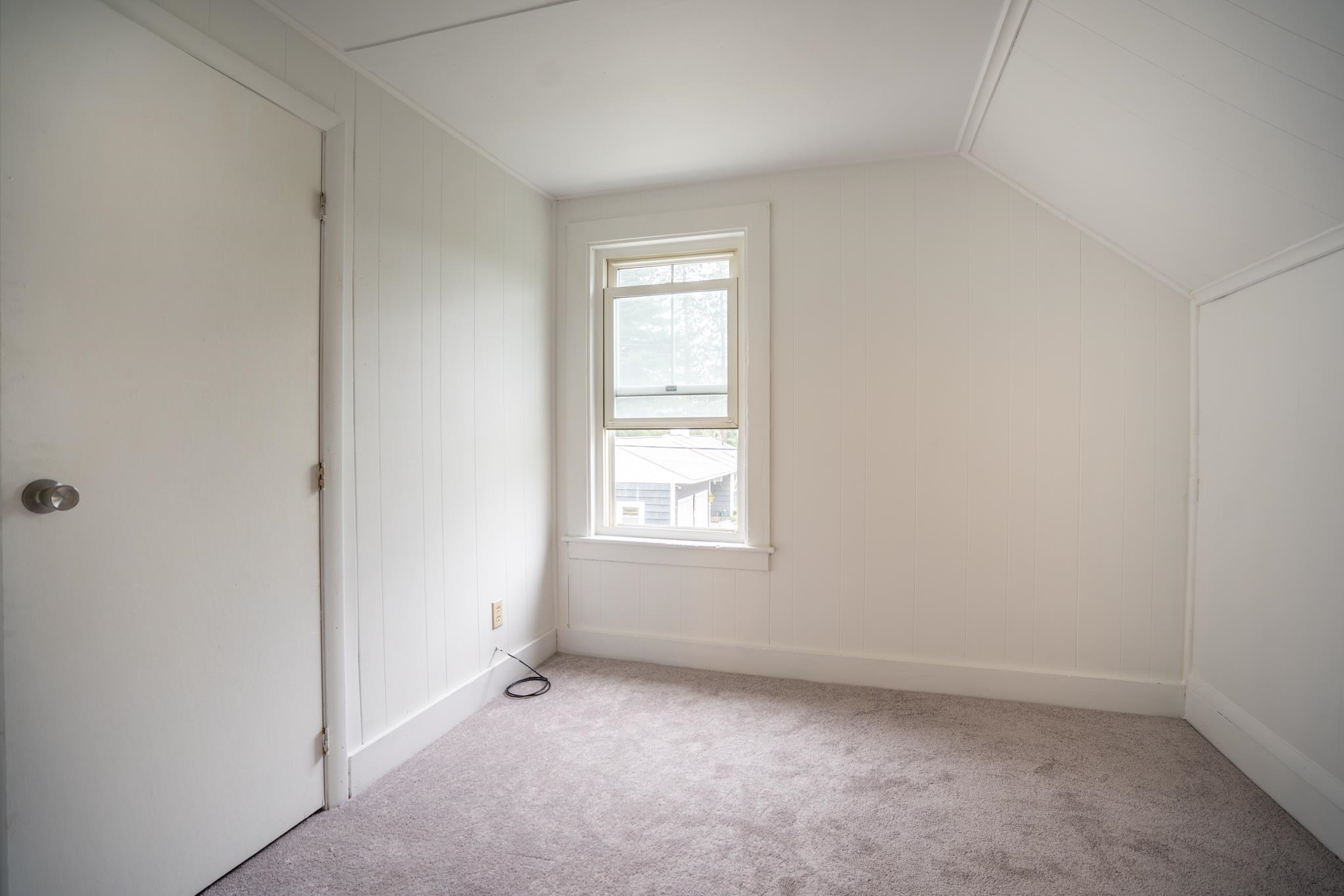 28 Pleasant Street Derry, NH 03038 - Photo 8 of 19 Gallery Image 8