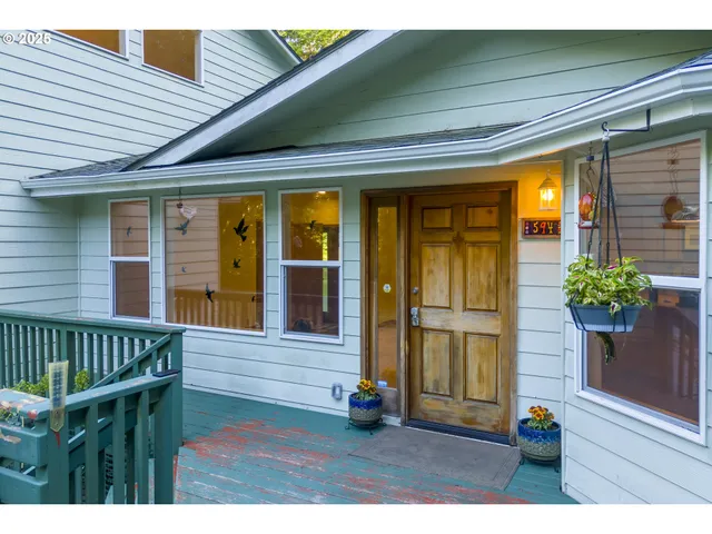 $599,000 | 594 Northeast Newport Heights Drive, Newport, OR 97365